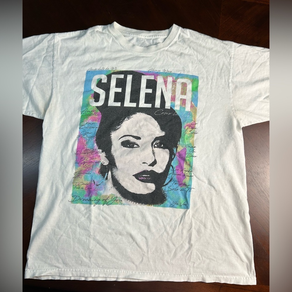 Selena White Graphic Women's Top